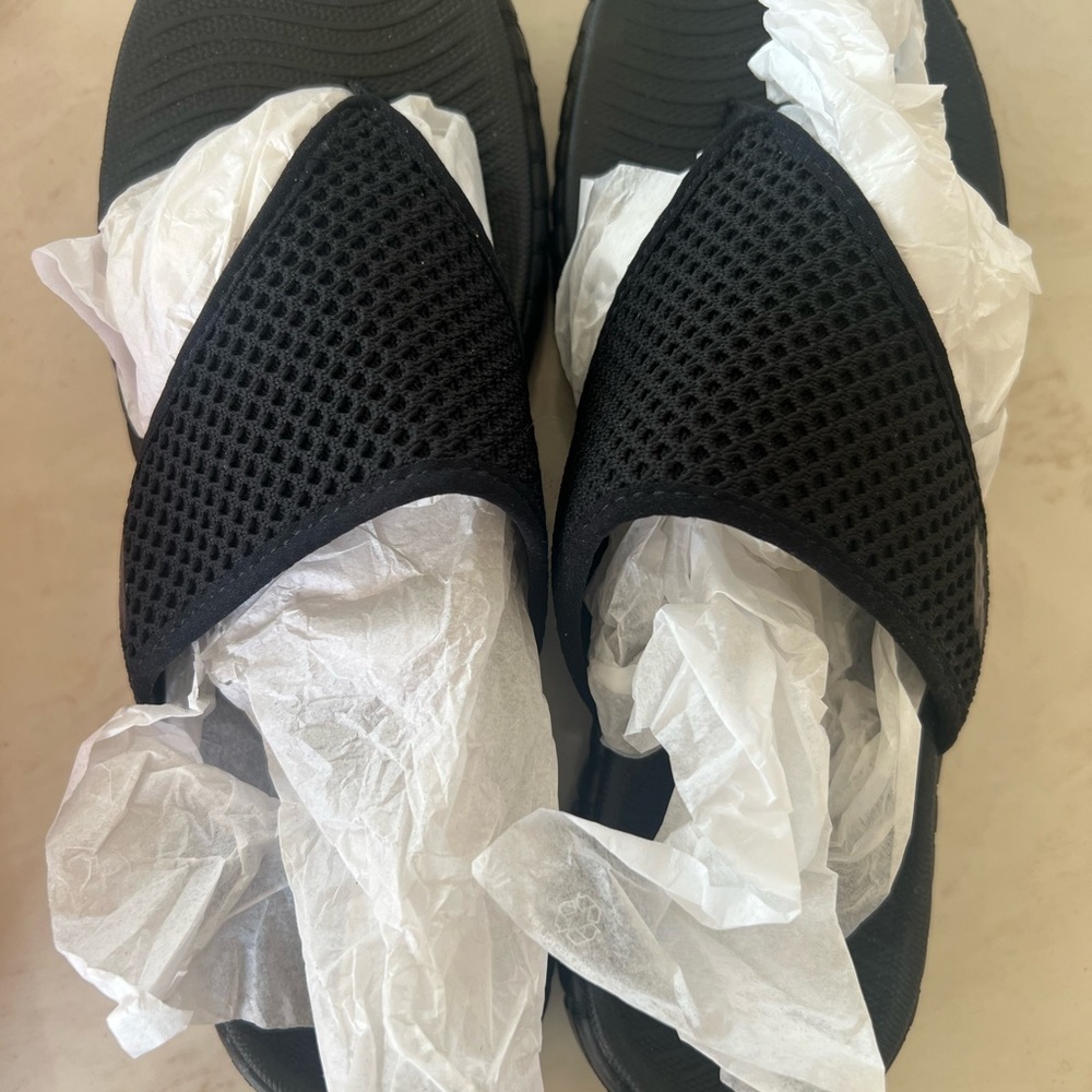 Sketchers Black Mesh Slide Sandals size 10 NEW